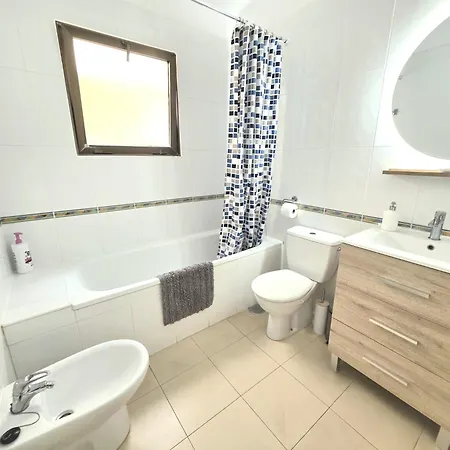 Family In Cristianos 3 Bed - 2 Bath, Heated-pool לוס כריסטיאנוס
